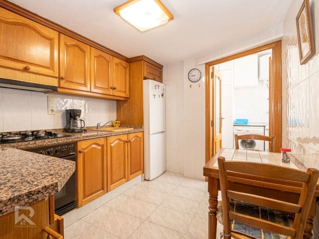 4 slaapkamer Flat te koop in Gandia met garage - € 169.000 (Ref: 9915913)