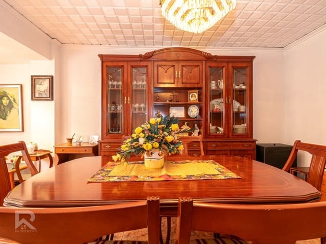4 slaapkamer Flat te koop in Gandia met garage - € 169.000 (Ref: 9915913)