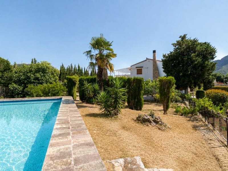 5 sypialnia Willa na sprzedaż w Gandia z basenem garażem - 368 000 € (Ref: 9922377)