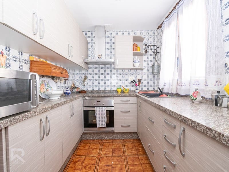 5 sypialnia Willa na sprzedaż w Gandia z basenem garażem - 368 000 € (Ref: 9922377)