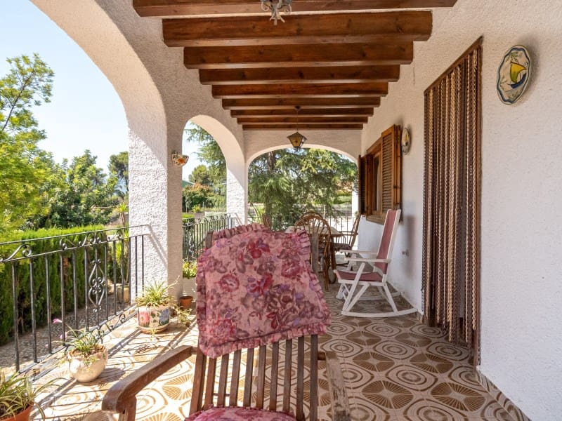 5 sypialnia Willa na sprzedaż w Gandia z basenem garażem - 368 000 € (Ref: 9922377)