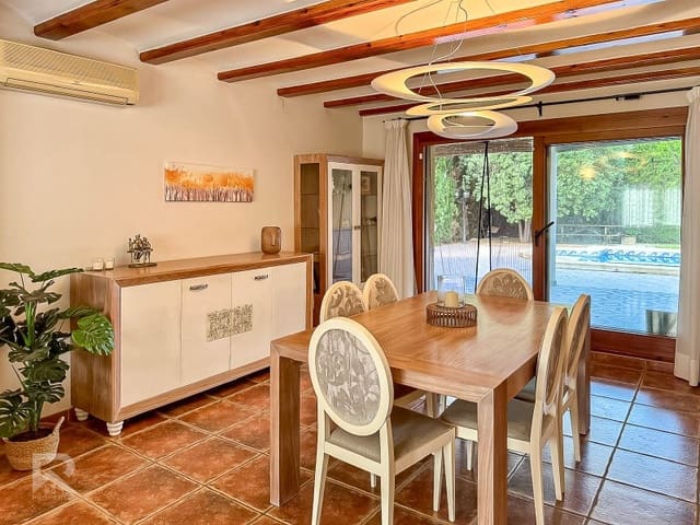 4 sypialnia Willa na sprzedaż w Rafelcofer z basenem garażem - 590 000 € (Ref: 9990424)