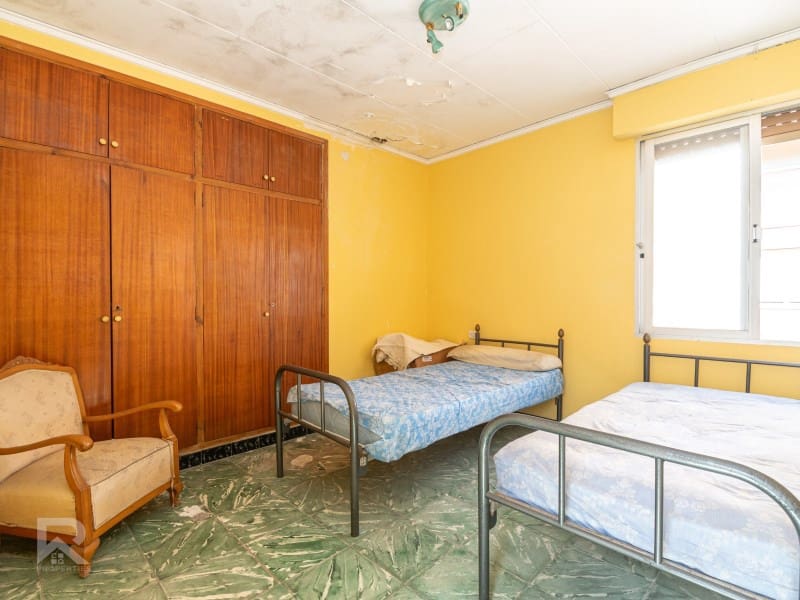 6 makuuhuone Omakotitalo myytävänä paikassa Bellreguard mukana 
autotalli - 190 000 € (Ref: 9990425)