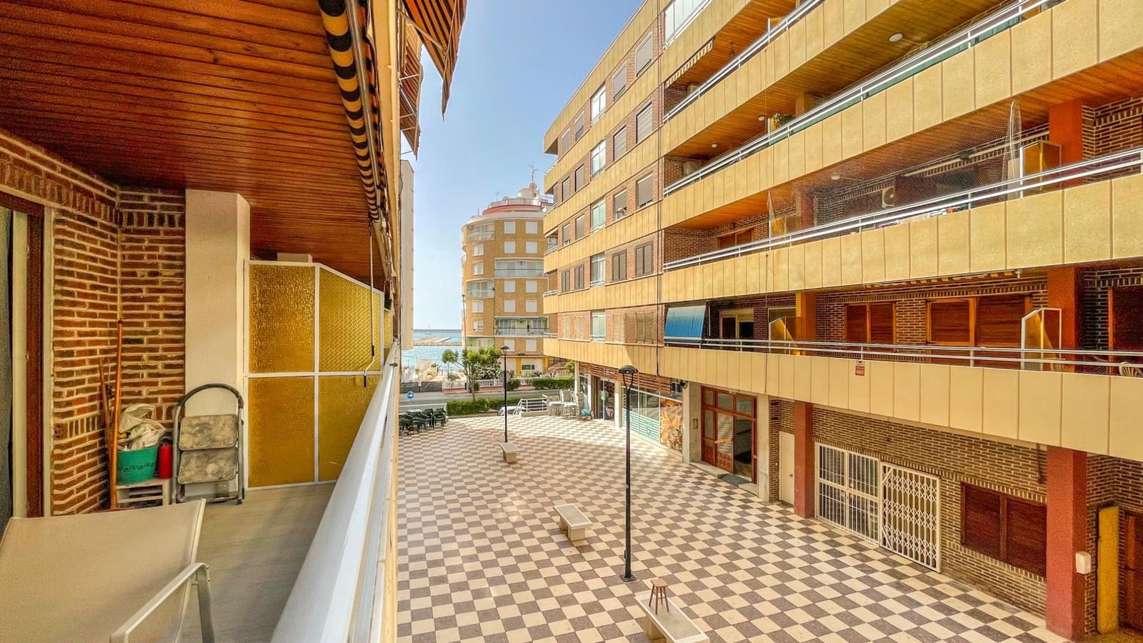 2 slaapkamer Appartement te koop in Torrevieja - € 265.000 (Ref: 10005008)