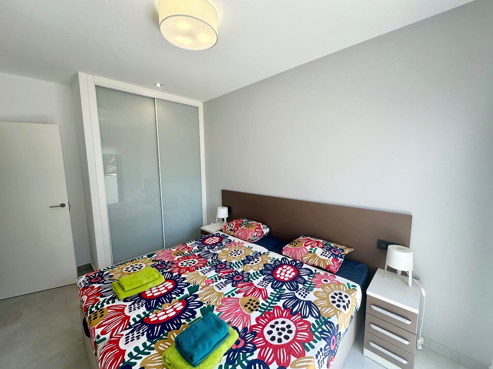 Apartamento de 3 habitaciones en El Raso en venta con piscina garaje - 299.995 € (Ref: 10005009)