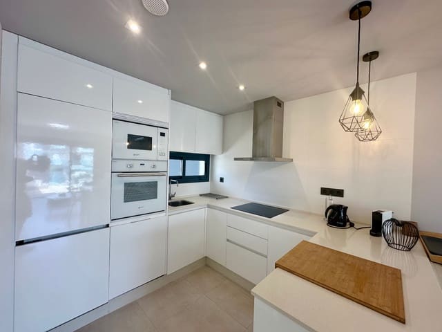 Apartamento de 3 habitaciones en El Raso, Guardamar del Segura en venta con piscina garaje - 299.995 € (Ref: 10005009)