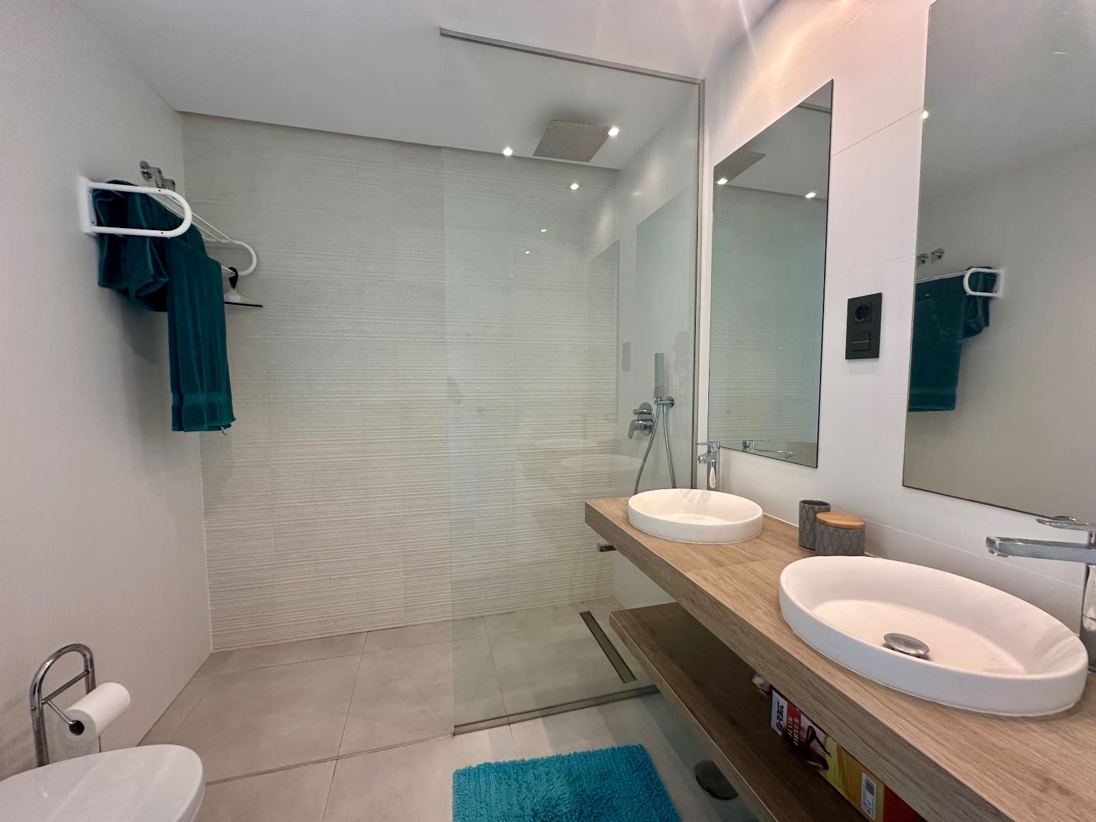 Apartamento de 3 habitaciones en El Raso en venta con piscina garaje - 299.995 € (Ref: 10005009)