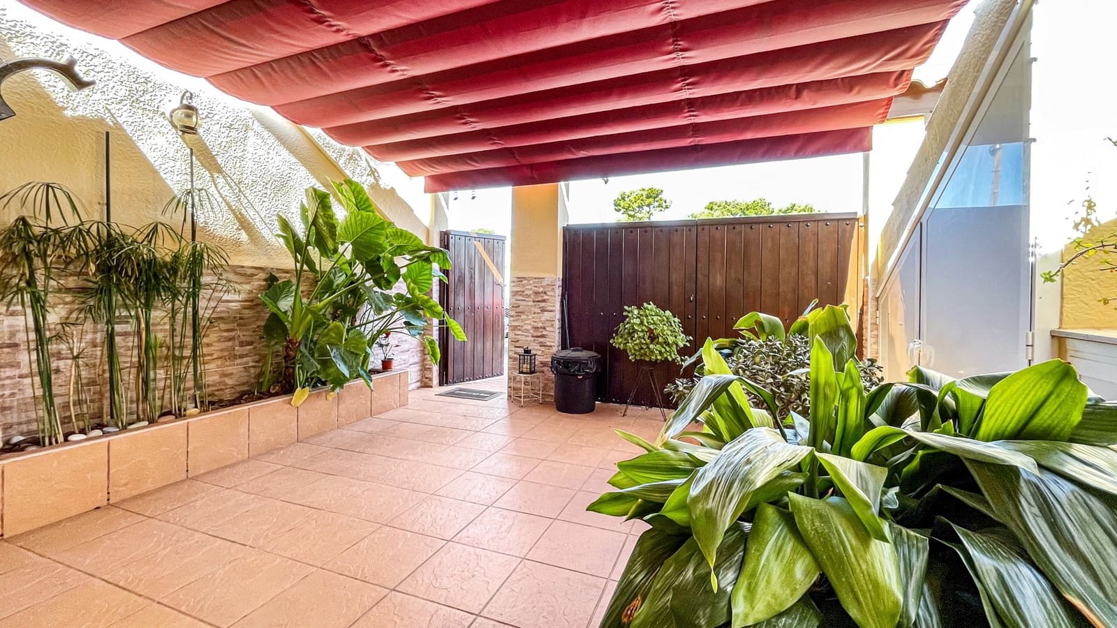3 bedroom Townhouse for sale in Los Balcones - € 320,000 (Ref: 10005011)