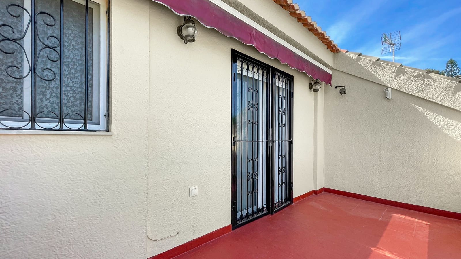 3 bedroom Townhouse for sale in Los Balcones - € 320,000 (Ref: 10005011)