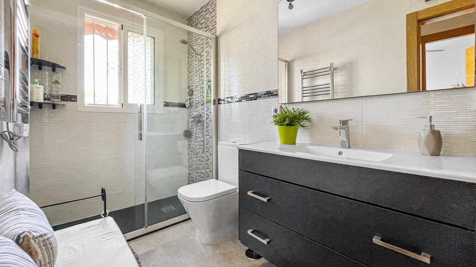 3 bedroom Townhouse for sale in Los Balcones - € 320,000 (Ref: 10005011)