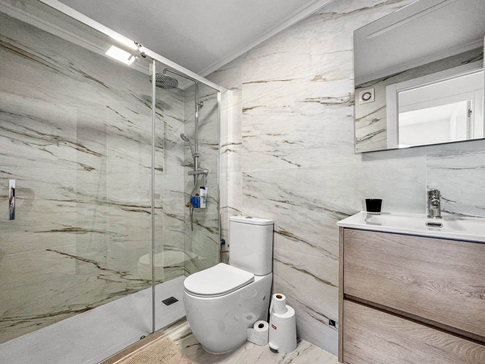 1 makuuhuone Ranta-asunto myytävänä paikassa Orihuela Costa - 215 000 € (Ref: 10005014)