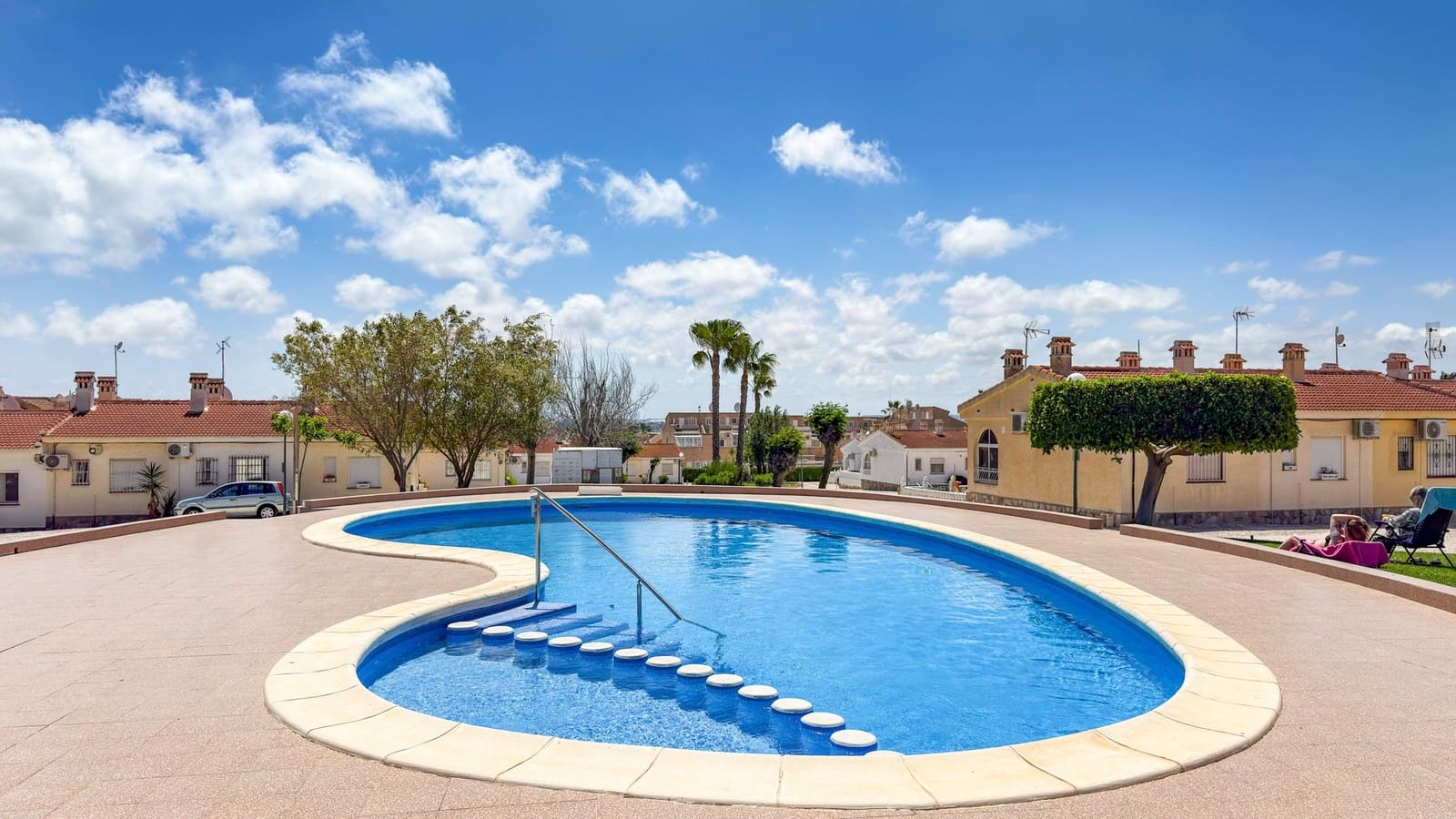 2 bedroom Townhouse for sale in Ciudad Quesada with pool - € 139,000 (Ref: 10005016)
