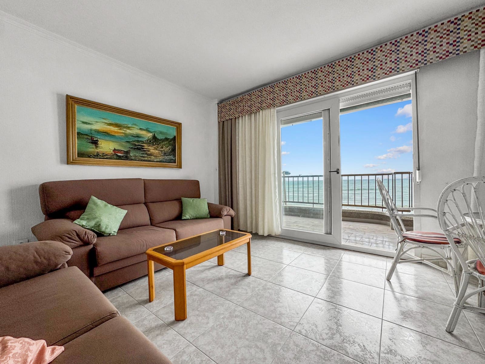 3 bedroom Beach Apartment for sale in Torrevieja with garage - € 375,000 (Ref: 10005017)