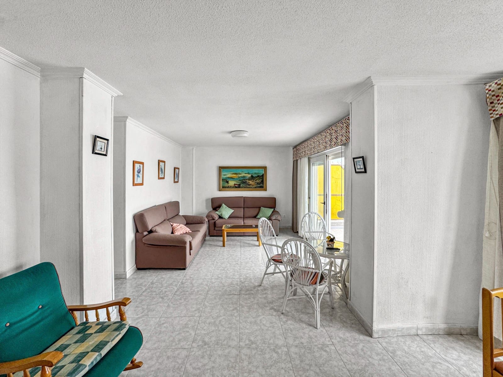 3 bedroom Beach Apartment for sale in Torrevieja with garage - € 375,000 (Ref: 10005017)