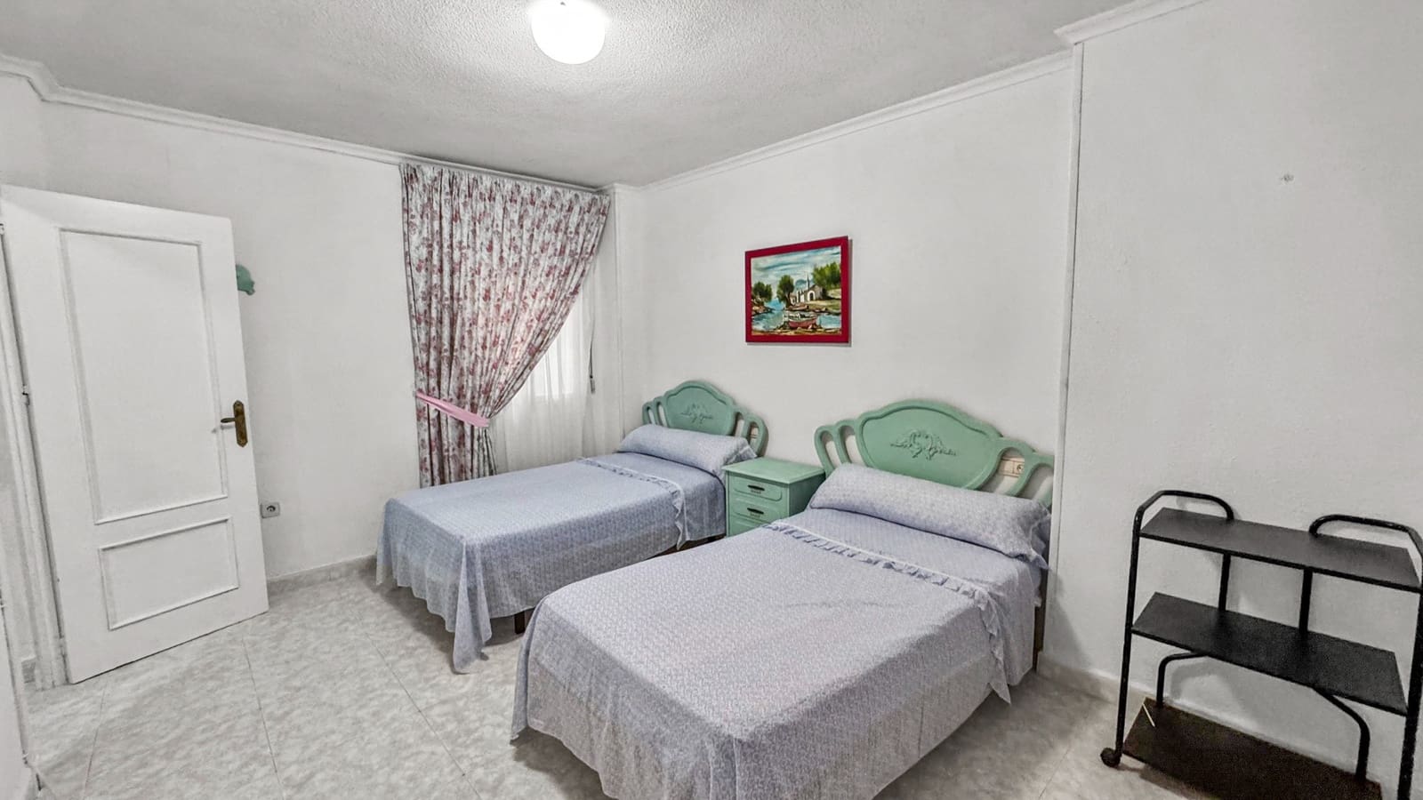 3 bedroom Beach Apartment for sale in Torrevieja with garage - € 375,000 (Ref: 10005017)