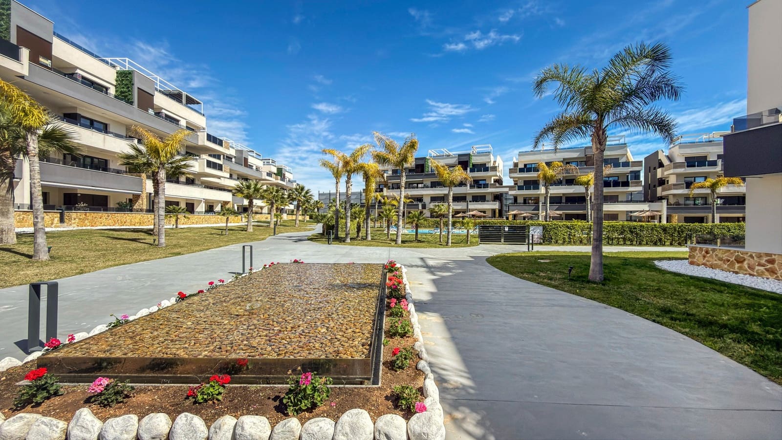 3 bedroom Apartment for sale in Playa Flamenca with pool - € 450,000 (Ref: 10005020)
