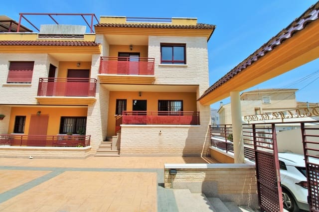 3 soverom Hus til salgs i Los Desamparados, Orihuela med svømmebasseng - € 199 000 (Ref: 10005026)