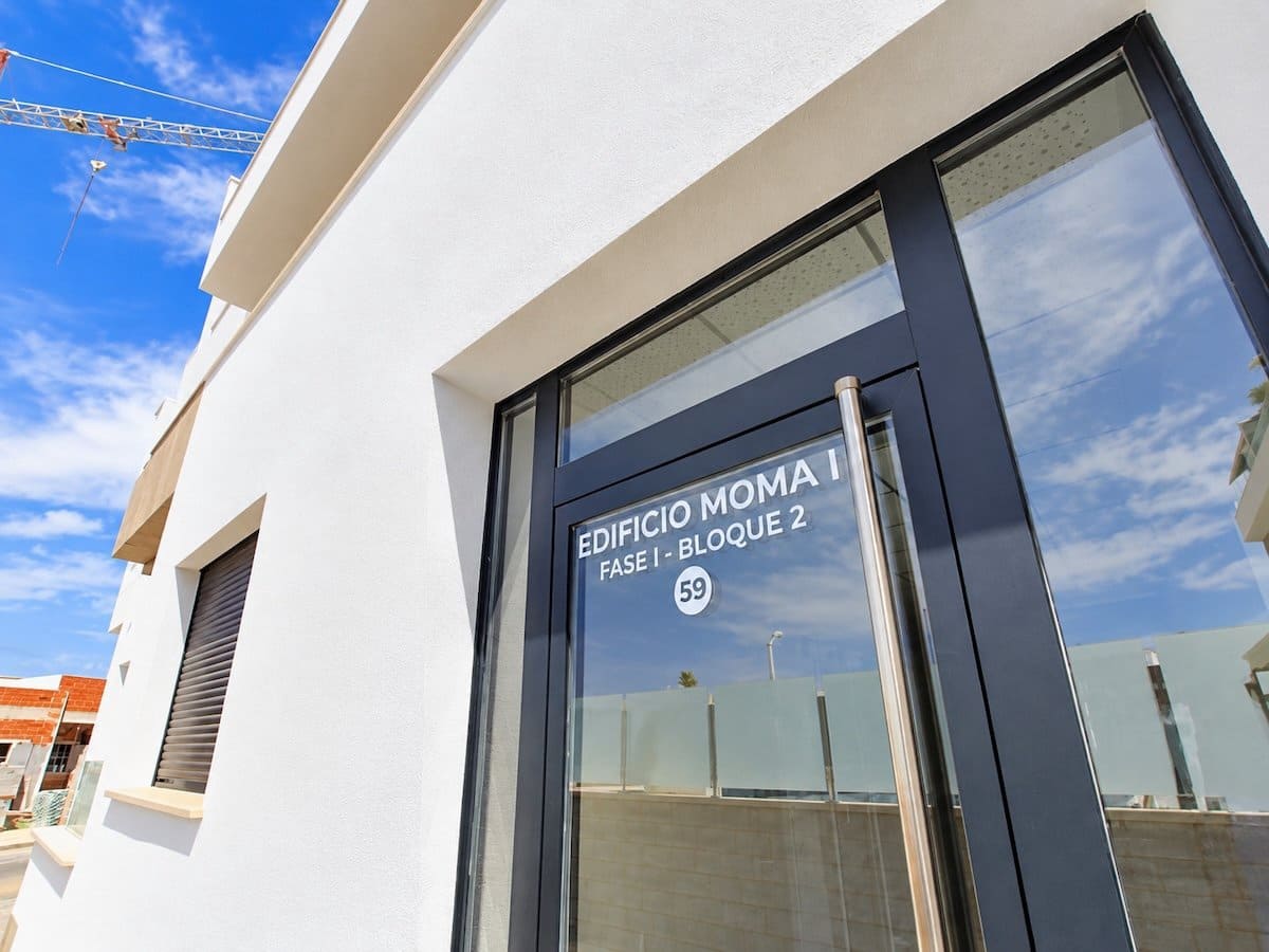 Apartamento de 2 habitaciones en Benijófar en venta con piscina - 269.000 € (Ref: 10026944)