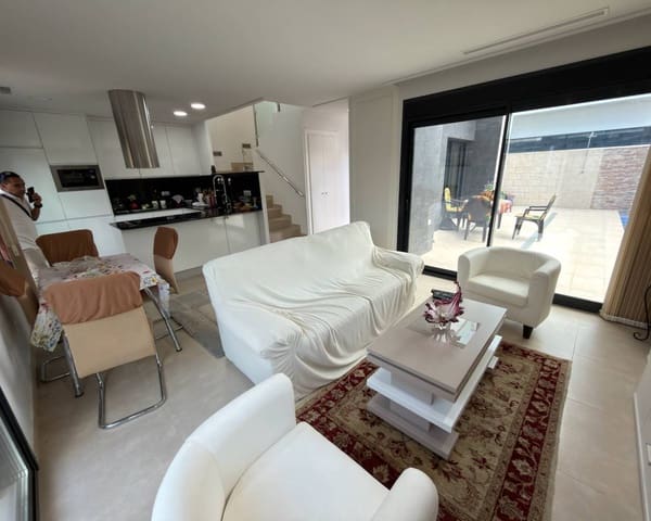 3 quarto Moradia para venda em Benijófar com piscina garagem - 380 000 € (Ref: 10030030)