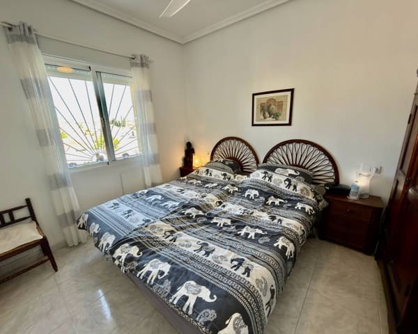 2 bedroom Villa for sale in Ciudad Quesada, Rojales with pool garage - € 235,000 (Ref: 10030033)