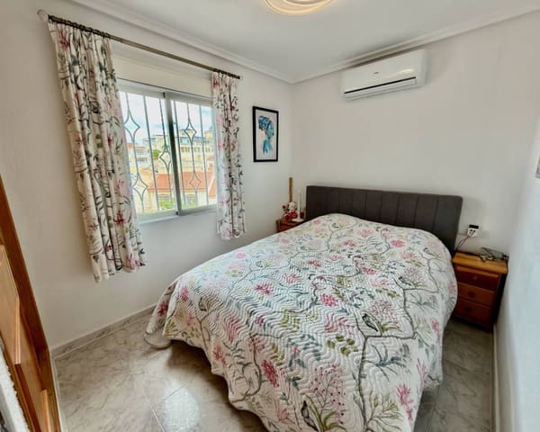 3 bedroom Villa for sale in Ciudad Quesada, Rojales with garage - € 285,000 (Ref: 10030034)