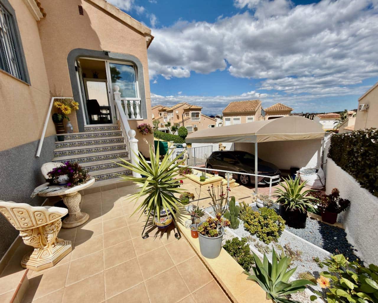 3 bedroom Villa for sale in Ciudad Quesada with garage - € 285,000 (Ref: 10030034)