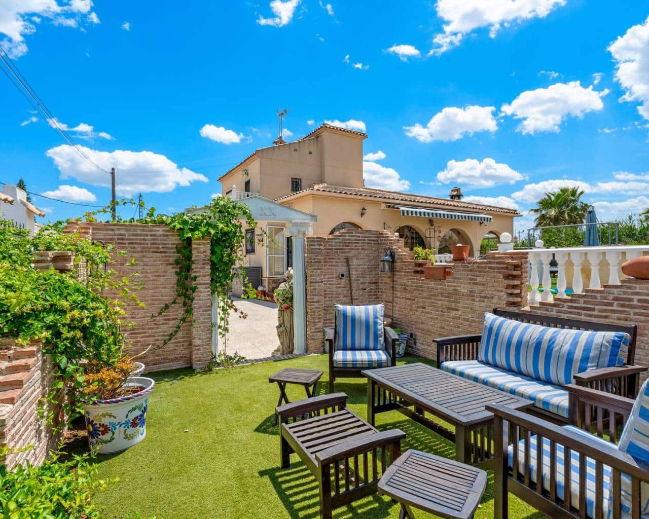 5 sypialnia Finka/Dom wiejski na sprzedaż w Catral z basenem garażem - 575 000 € (Ref: 10030035)
