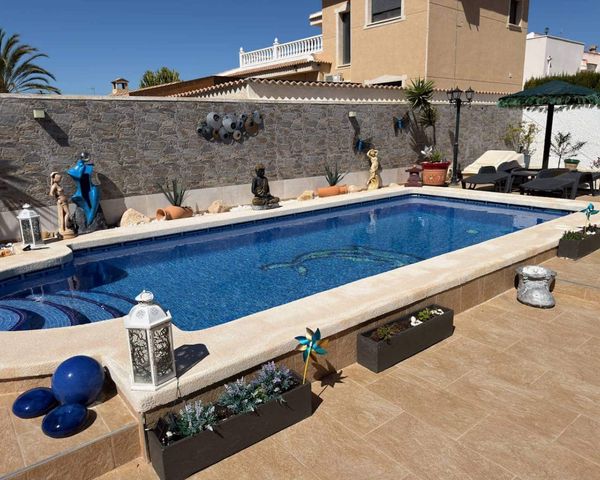 3 sovrum Villa till salu i Ciudad Quesada, Rojales med pool garage - 375 000 € (Ref: 10030036)