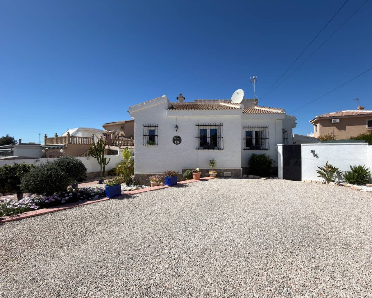 3 sovrum Villa till salu i Ciudad Quesada med pool garage - 375 000 € (Ref: 10030036)