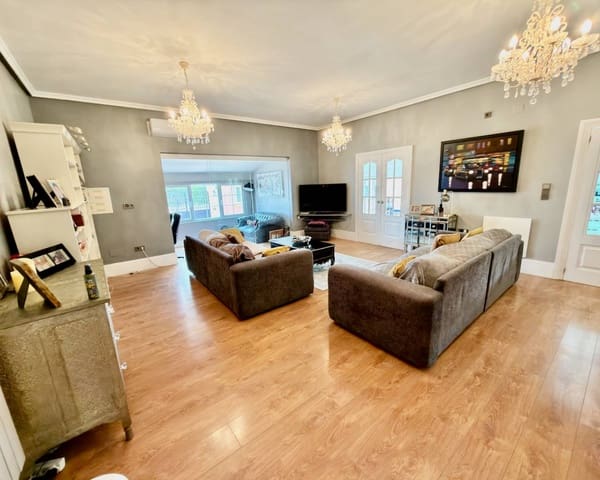 6 Zimmer Villa zu verkaufen in Heredades, Almoradí mit Pool Garage - 595.000 € (Ref: 10030037)