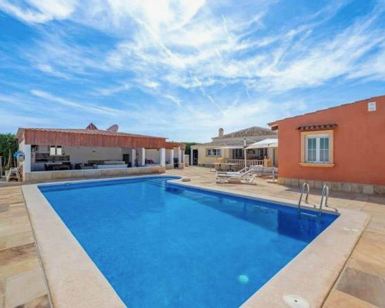 6 Zimmer Villa zu verkaufen in Heredades mit Pool Garage - 595.000 € (Ref: 10030037)