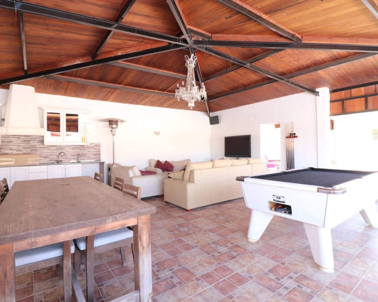 6 Zimmer Villa zu verkaufen in Heredades mit Pool Garage - 595.000 € (Ref: 10030037)