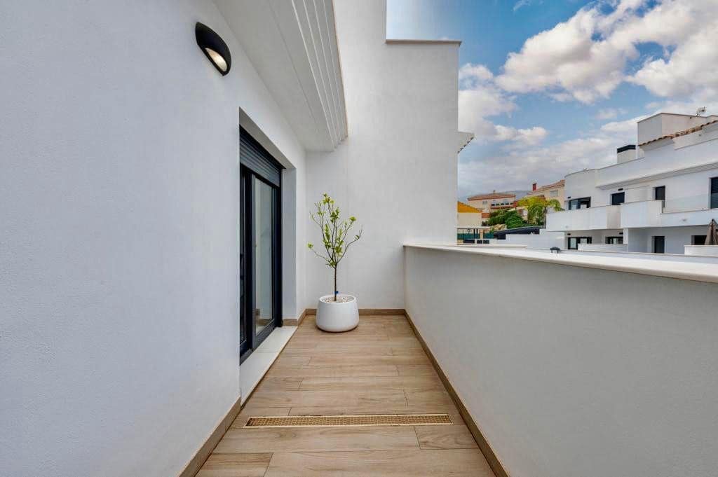3 quarto Casa em Banda para venda em Finestrat com piscina garagem - 445 000 € (Ref: 10048741)