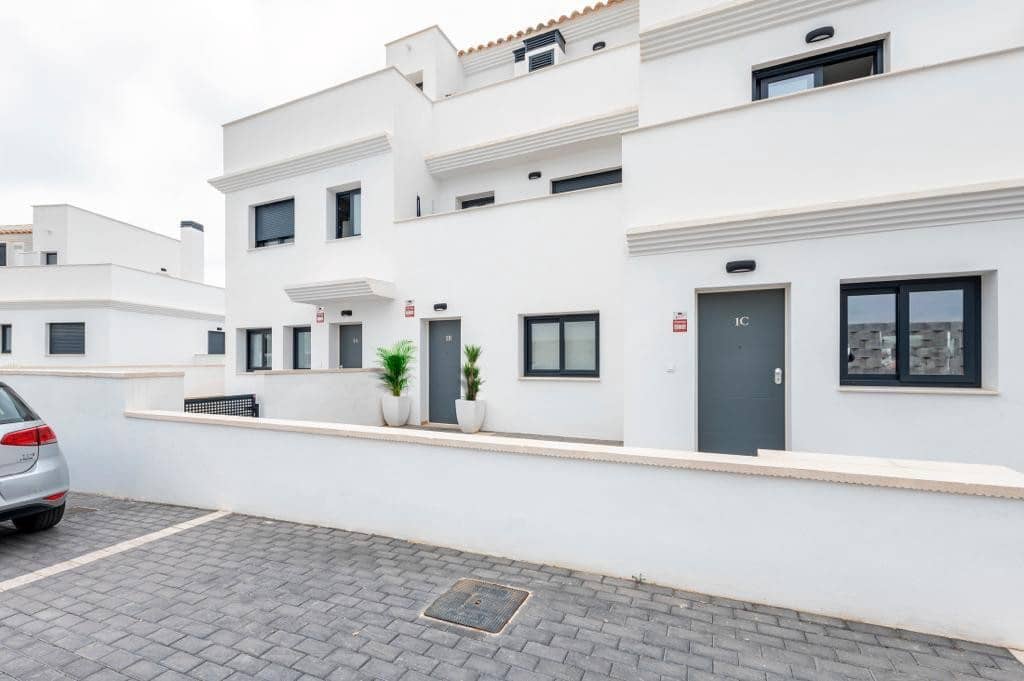 3 quarto Casa em Banda para venda em Finestrat com piscina garagem - 445 000 € (Ref: 10048741)