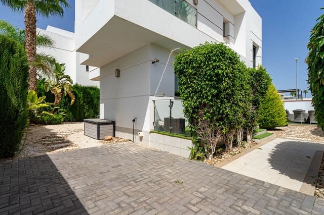 4 quarto Moradia para venda em Ciudad Quesada, Rojales com piscina garagem - 525 000 € (Ref: 10048742)