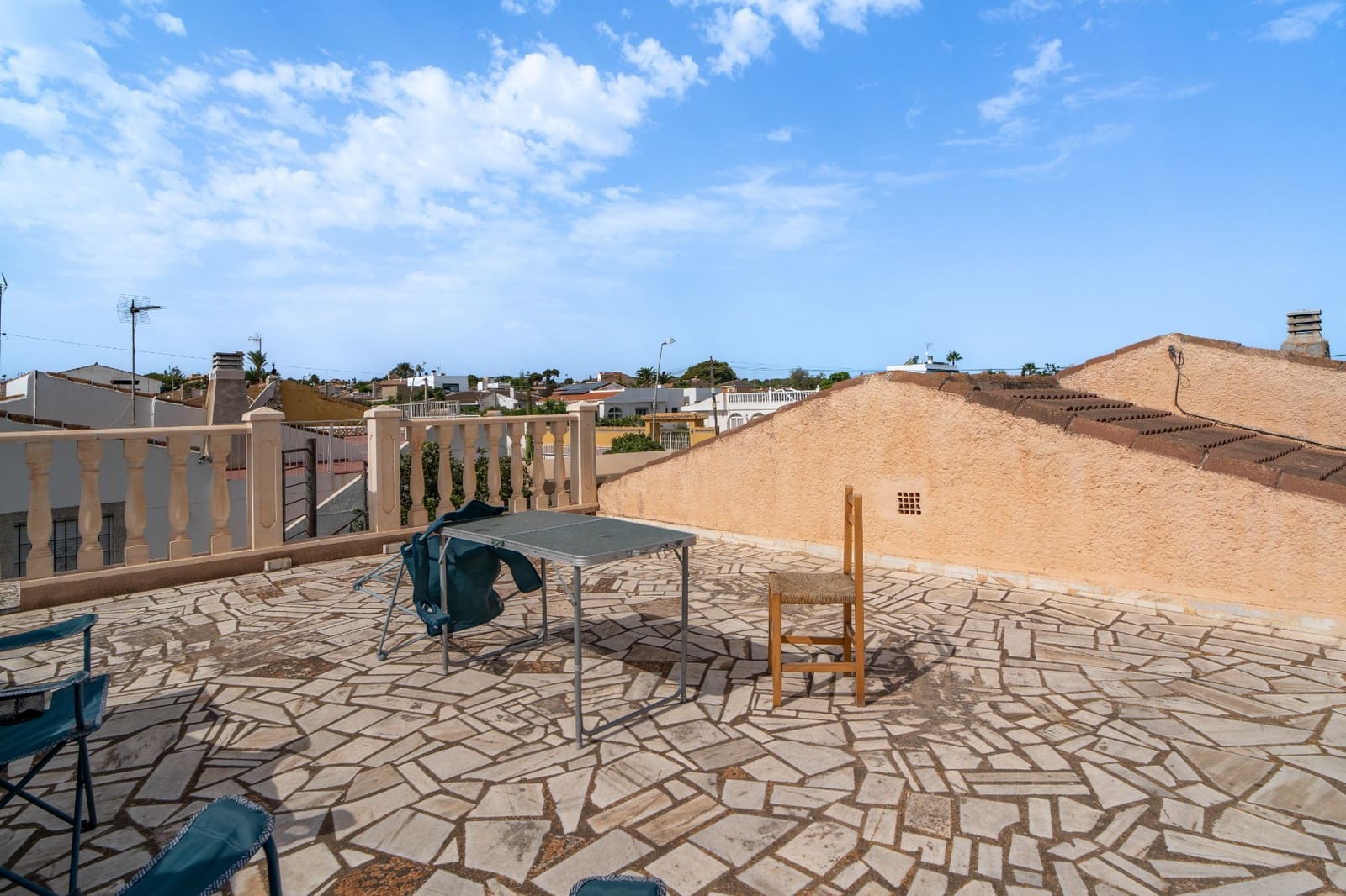 Chalet de 6 habitaciones en Torrevieja en venta con garaje - 520.000 € (Ref: 10048743)