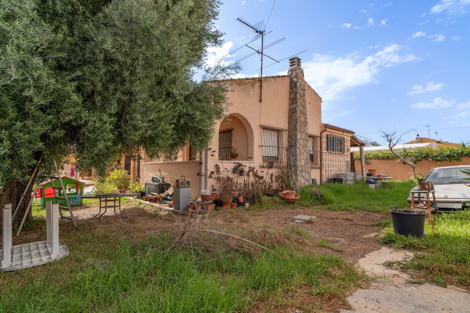 Chalet de 6 habitaciones en Torrevieja en venta con garaje - 520.000 € (Ref: 10048743)