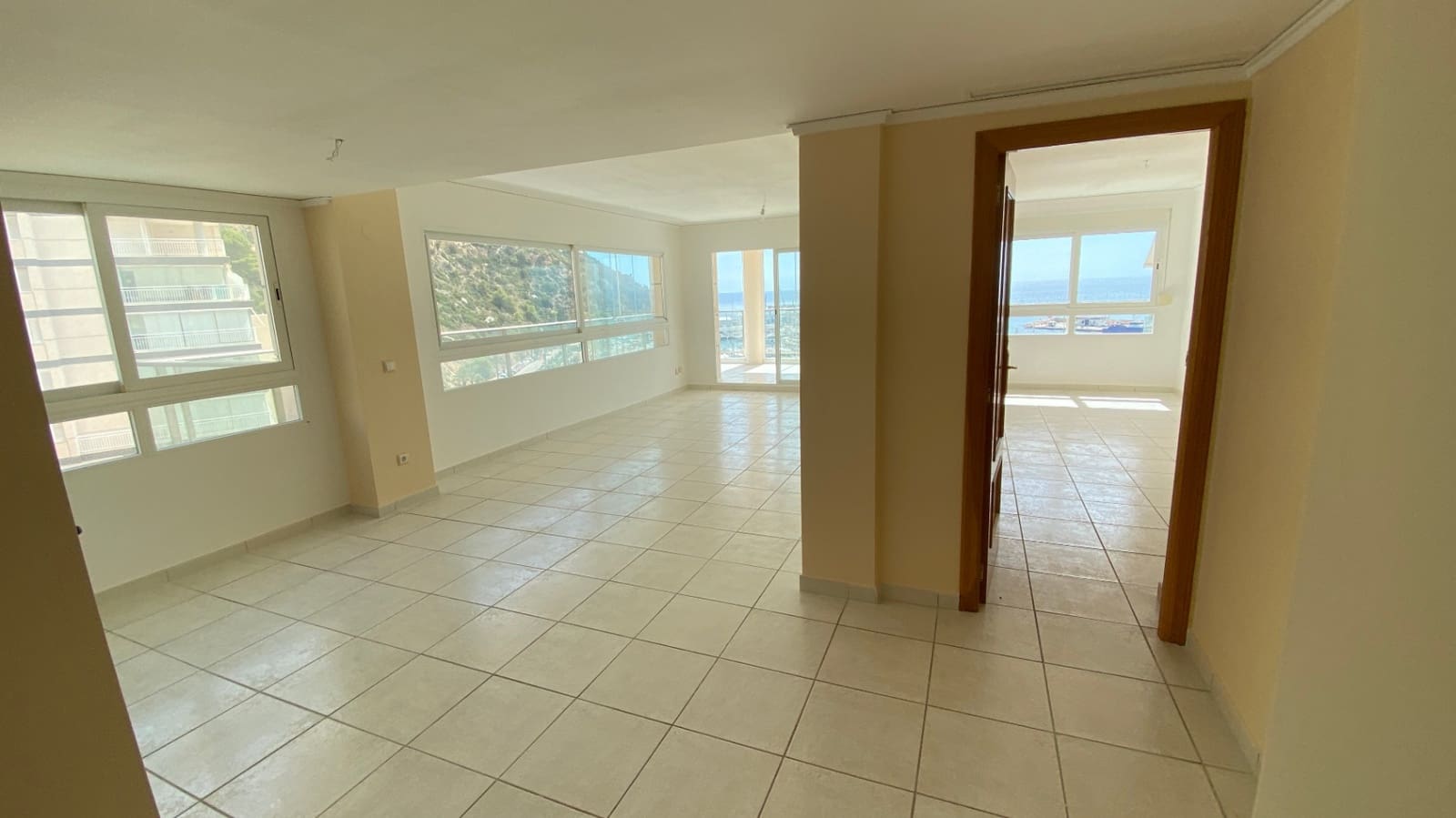 Apartamento de 3 habitaciones en Calpe / Calp en venta con piscina garaje - 780.000 € (Ref: 10048760)