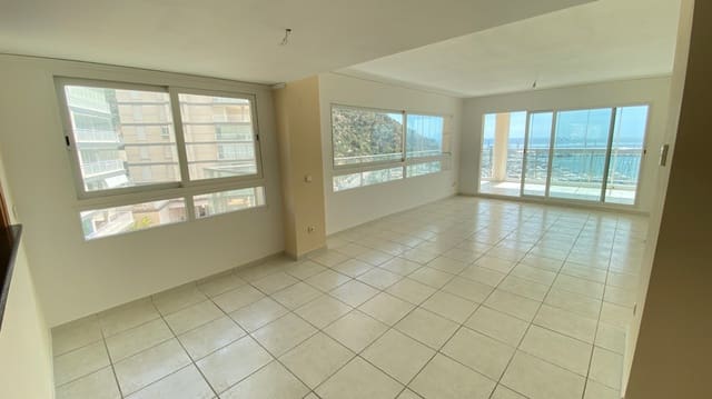 Apartamento de 3 habitaciones en Playa Arenal - Bol, Calpe / Calp en venta con piscina garaje - 780.000 € (Ref: 10048760)