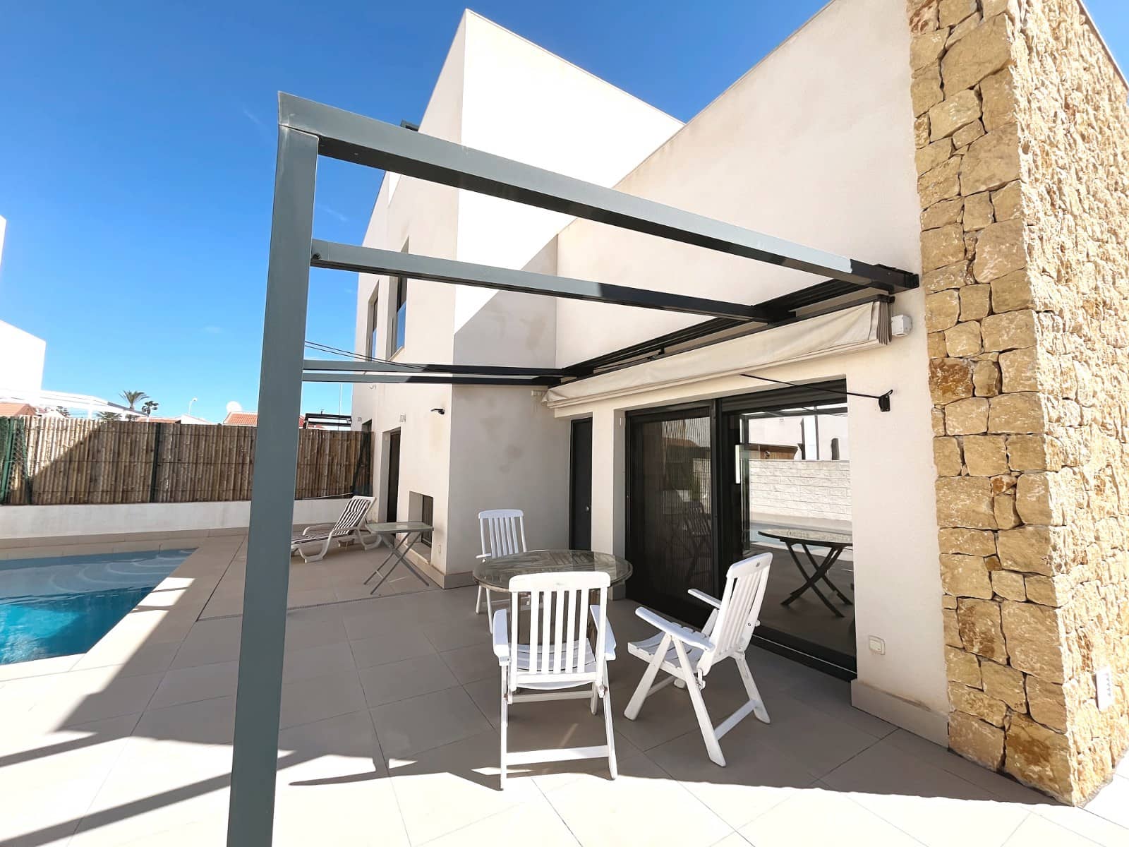 3 soverom Villa til salgs i Pueblo Bravo med svømmebasseng - € 409 500 (Ref: 10054667)