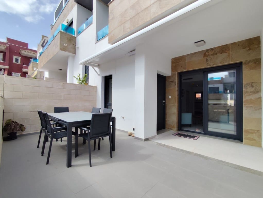 3 bedroom Townhouse for sale in Bigastro with pool - € 247,000 (Ref: 10054668)