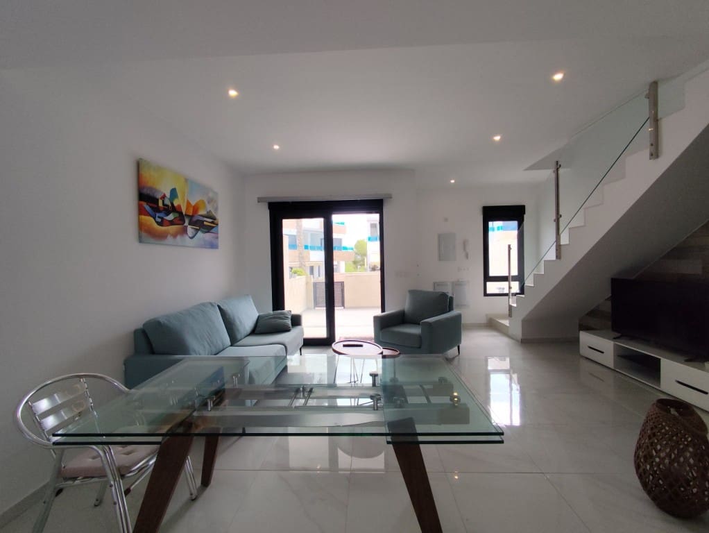 3 bedroom Townhouse for sale in Bigastro with pool - € 247,000 (Ref: 10054668)
