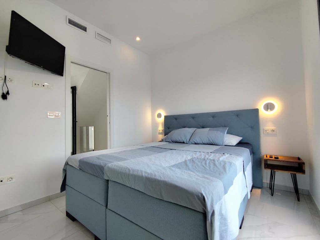 3 bedroom Townhouse for sale in Bigastro with pool - € 247,000 (Ref: 10054668)
