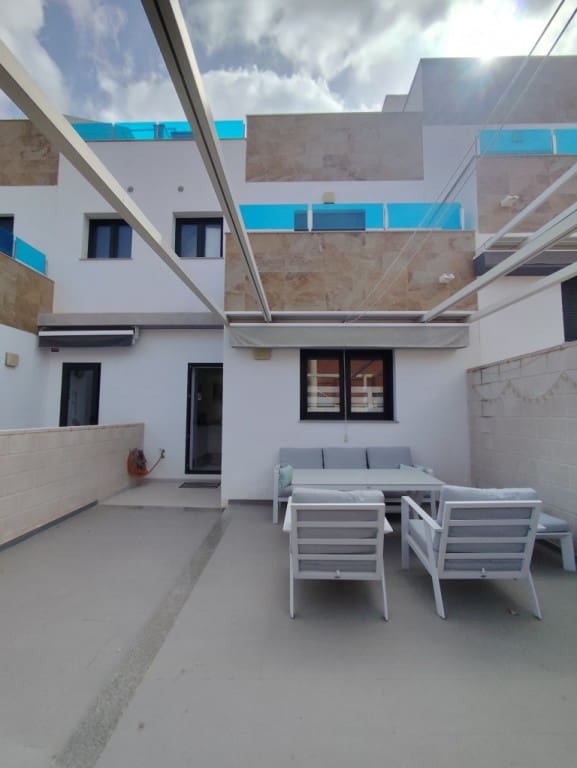 3 bedroom Townhouse for sale in Bigastro with pool - € 247,000 (Ref: 10054668)