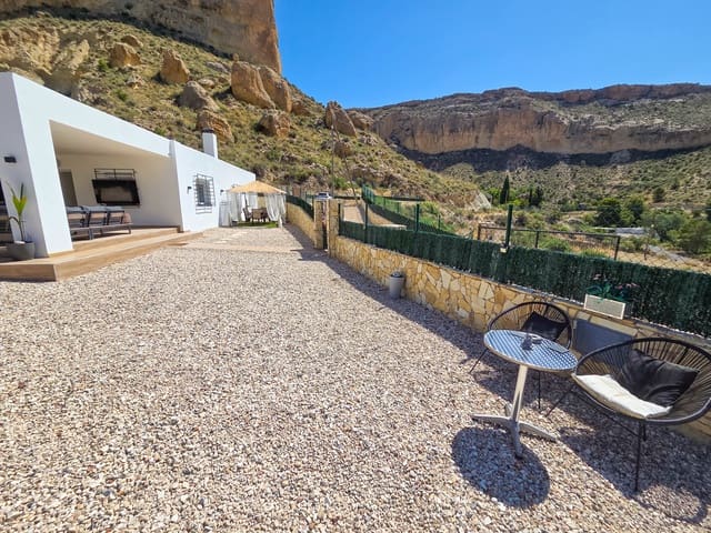 3 soverom Villa til salgs i Crevillente / Crevillent med svømmebasseng garasje - € 395 000 (Ref: 10054669)