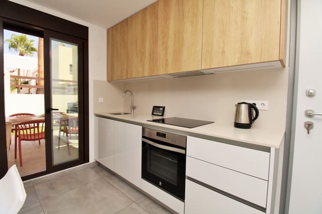 3 soveværelse Villa til salg i Villamartin, Orihuela med swimmingpool - € 354.900 (Ref: 10058097)