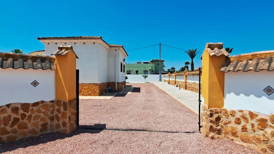 Finca/Casa Rural de 3 habitaciones en Catral en venta con garaje - 425.000 € (Ref: 10060704)