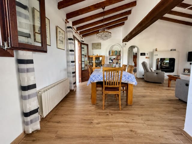 4 Zimmer Villa zu verkaufen in Paichi, Teulada-Moraira mit Pool - 595.000 € (Ref: 10060711)