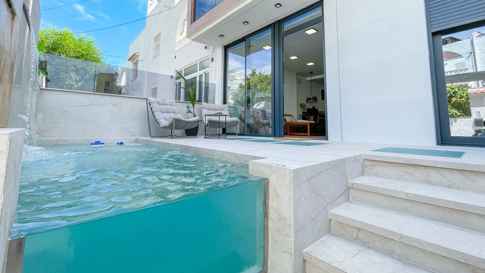 3 bedroom Townhouse for sale in Torrevieja with pool - € 539,000 (Ref: 10060717)