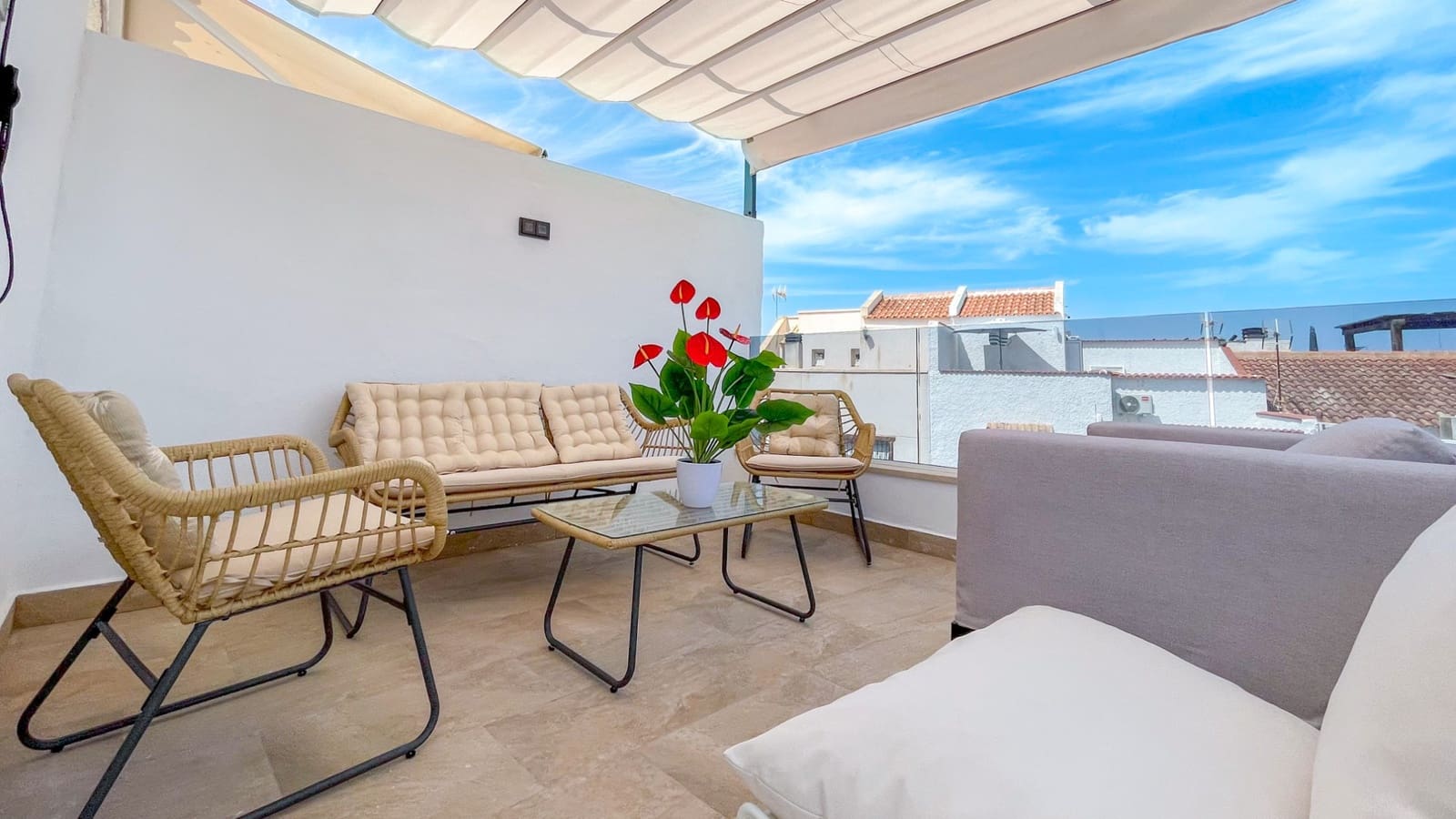 3 bedroom Townhouse for sale in Torrevieja with pool - € 539,000 (Ref: 10060717)